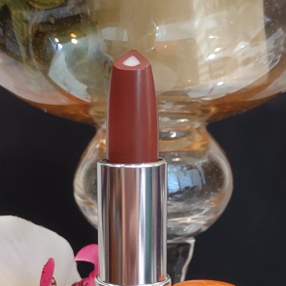 Clinique Dramatically Different Lipstick (Tender-Heart) - Picture 4 of 4